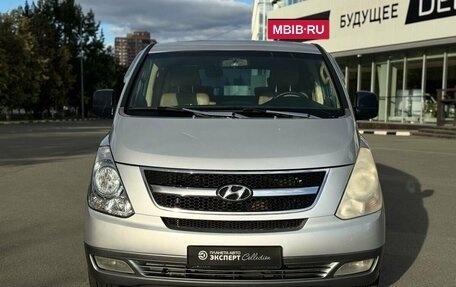 Hyundai Grand Starex Grand Starex I рестайлинг 2, 2008 год, 950 000 рублей, 2 фотография
