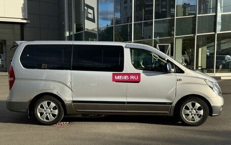 Hyundai Grand Starex Grand Starex I рестайлинг 2, 2008 год, 950 000 рублей, 4 фотография