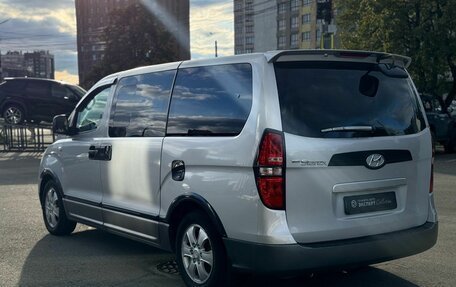 Hyundai Grand Starex Grand Starex I рестайлинг 2, 2008 год, 950 000 рублей, 7 фотография