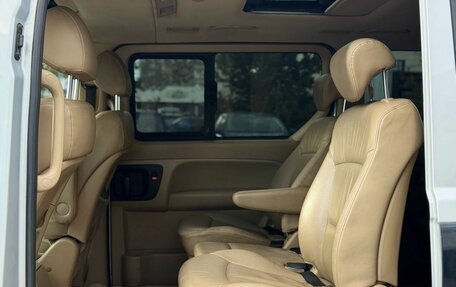 Hyundai Grand Starex Grand Starex I рестайлинг 2, 2008 год, 950 000 рублей, 10 фотография