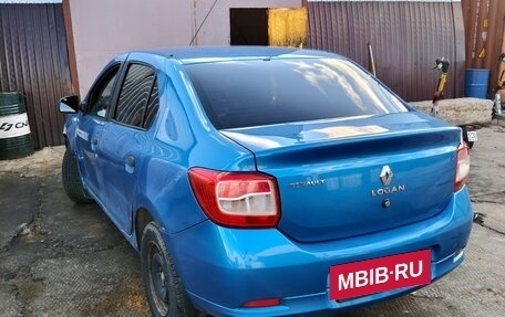 Renault Logan II, 2015 год, 250 000 рублей, 21 фотография