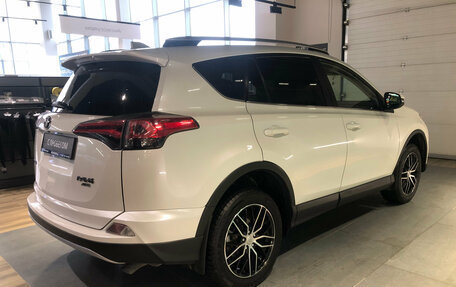 Toyota RAV4, 2015 год, 1 940 000 рублей, 5 фотография