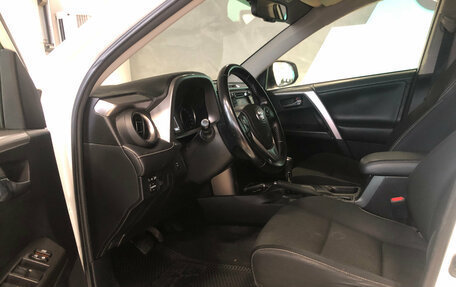 Toyota RAV4, 2015 год, 1 940 000 рублей, 9 фотография