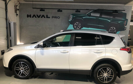 Toyota RAV4, 2015 год, 1 940 000 рублей, 8 фотография