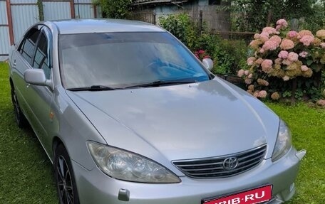 Toyota Camry V40, 2004 год, 630 000 рублей, 1 фотография