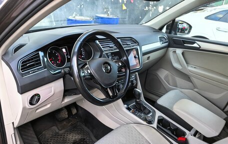 Volkswagen Tiguan II, 2017 год, 2 500 000 рублей, 13 фотография
