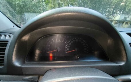 Toyota Camry V40, 2004 год, 630 000 рублей, 11 фотография