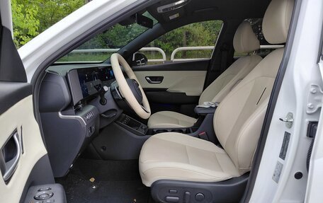 Hyundai Kona, 2023 год, 2 690 000 рублей, 9 фотография