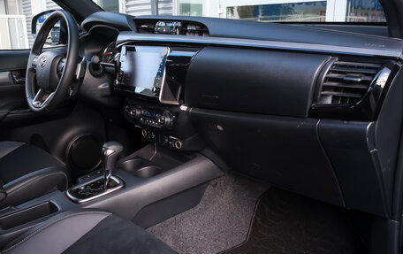 Toyota Hilux VIII, 2025 год, 7 800 000 рублей, 15 фотография