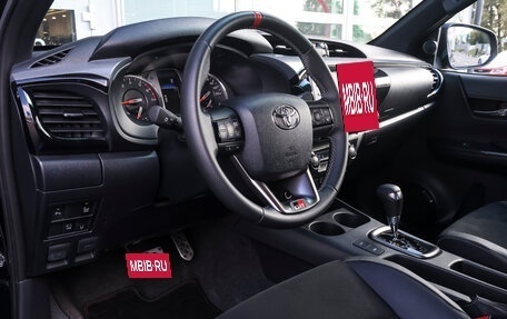 Toyota Hilux VIII, 2025 год, 7 800 000 рублей, 12 фотография