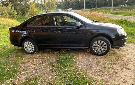 Volkswagen Jetta VI, 2010 год, 620 000 рублей, 3 фотография