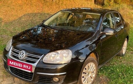 Volkswagen Jetta VI, 2010 год, 620 000 рублей, 2 фотография