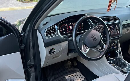 Volkswagen Tiguan II, 2020 год, 2 350 000 рублей, 13 фотография