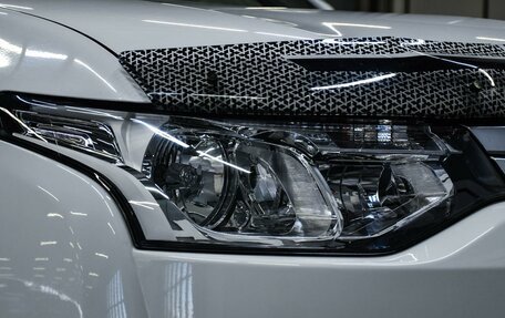 Mitsubishi Outlander III рестайлинг 3, 2014 год, 1 849 000 рублей, 6 фотография
