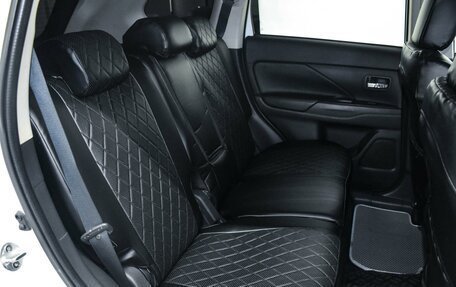 Mitsubishi Outlander III рестайлинг 3, 2014 год, 1 849 000 рублей, 11 фотография