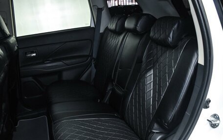 Mitsubishi Outlander III рестайлинг 3, 2014 год, 1 849 000 рублей, 12 фотография