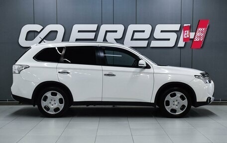 Mitsubishi Outlander III рестайлинг 3, 2014 год, 1 849 000 рублей, 5 фотография