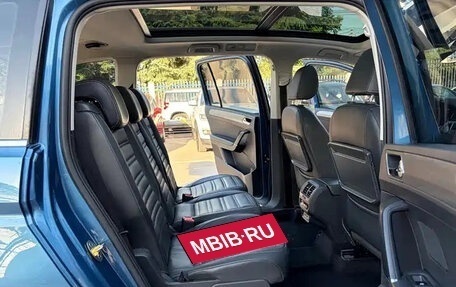 Volkswagen Touran III, 2022 год, 1 600 044 рублей, 17 фотография