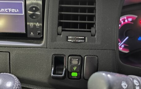 Toyota ISis I, 2011 год, 1 310 000 рублей, 4 фотография