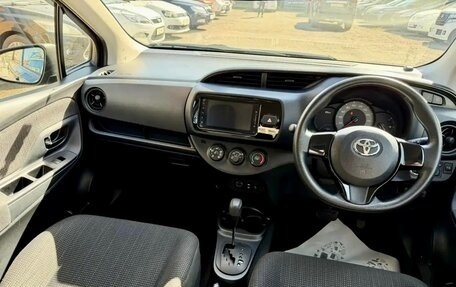 Toyota Vitz, 2018 год, 1 079 000 рублей, 8 фотография