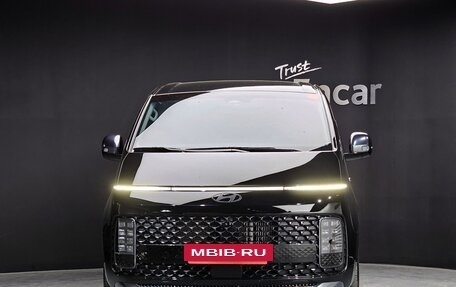 Hyundai Staria, 2025 год, 5 050 000 рублей, 2 фотография