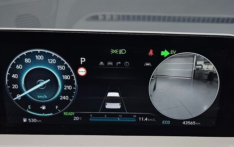 Hyundai Staria, 2025 год, 5 050 000 рублей, 12 фотография