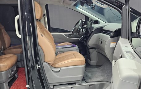 Hyundai Staria, 2025 год, 5 050 000 рублей, 14 фотография