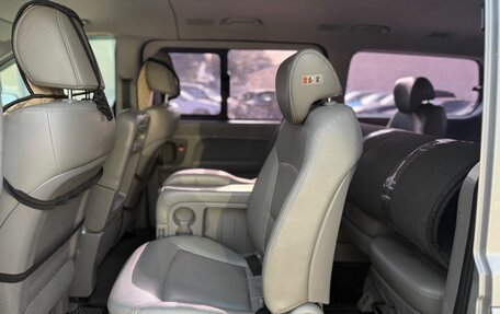 Hyundai Grand Starex Grand Starex I рестайлинг 2, 2016 год, 2 670 000 рублей, 15 фотография