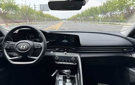 Hyundai Elantra, 2023 год, 1 340 000 рублей, 6 фотография
