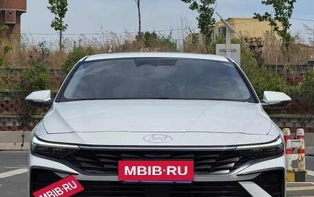 Hyundai Elantra, 2023 год, 1 340 000 рублей, 2 фотография