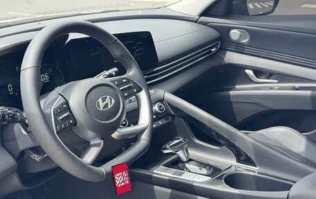 Hyundai Elantra, 2023 год, 1 340 000 рублей, 7 фотография