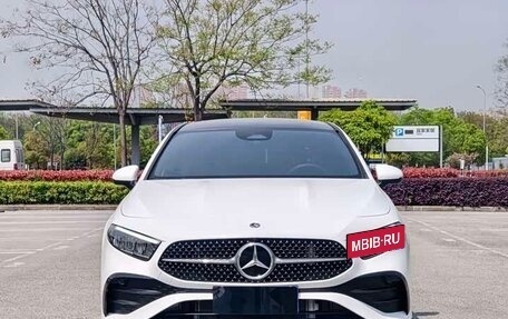 Mercedes-Benz A-Класс, 2023 год, 1 540 000 рублей, 2 фотография