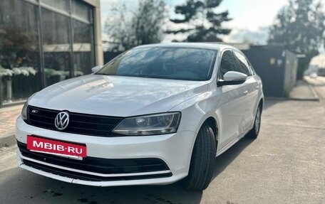 Volkswagen Jetta VI, 2015 год, 650 000 рублей, 2 фотография
