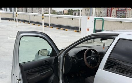 Volkswagen Golf IV, 2000 год, 215 000 рублей, 3 фотография