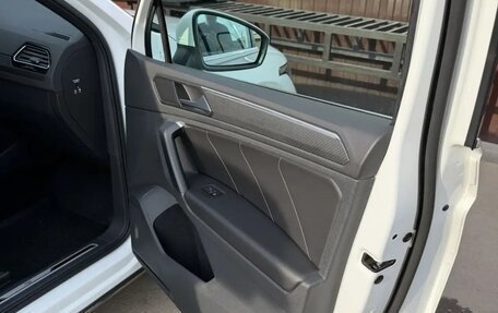 Volkswagen Tiguan II, 2021 год, 4 250 000 рублей, 14 фотография