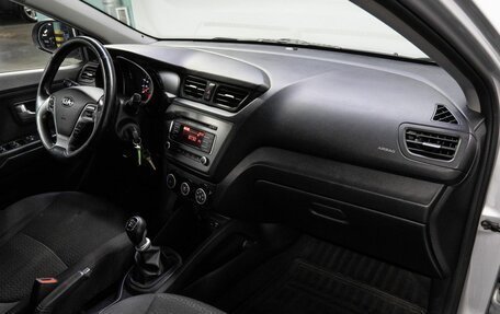 KIA Rio III рестайлинг, 2015 год, 900 000 рублей, 17 фотография
