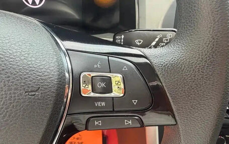 Volkswagen Polo, 2023 год, 995 000 рублей, 12 фотография