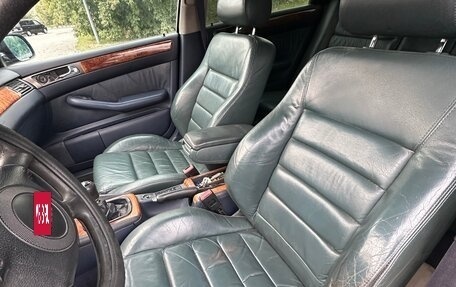 Audi A6, 1998 год, 530 000 рублей, 24 фотография