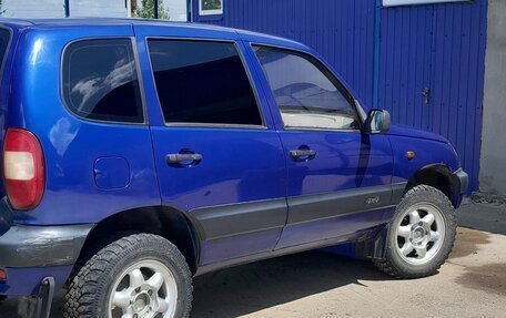 Chevrolet Niva I рестайлинг, 2006 год, 260 000 рублей, 2 фотография