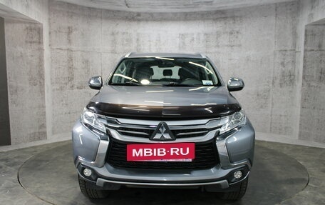 Mitsubishi Pajero Sport III рестайлинг, 2018 год, 2 925 000 рублей, 2 фотография
