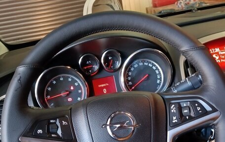 Opel Astra J, 2011 год, 700 000 рублей, 7 фотография