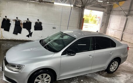 Volkswagen Jetta VI, 2013 год, 850 000 рублей, 6 фотография
