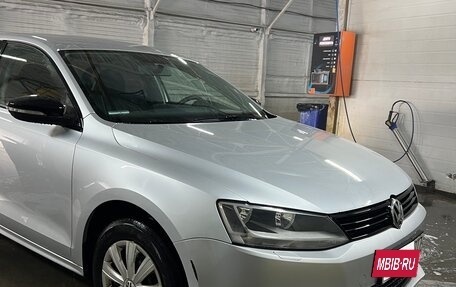 Volkswagen Jetta VI, 2013 год, 850 000 рублей, 3 фотография