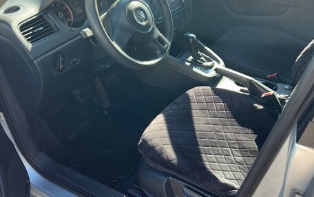 Volkswagen Jetta VI, 2013 год, 850 000 рублей, 21 фотография