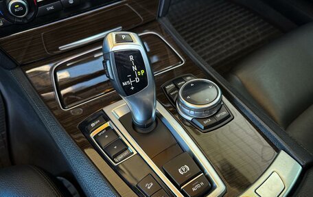BMW 7 серия, 2015 год, 1 999 000 рублей, 25 фотография