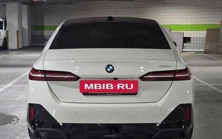 BMW 5 серия, 2024 год, 6 050 001 рублей, 3 фотография