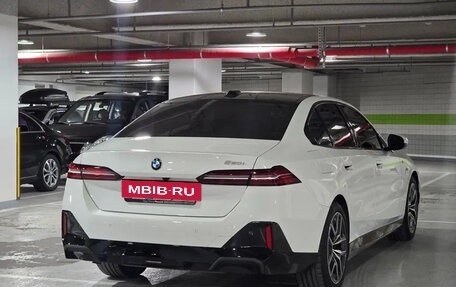 BMW 5 серия, 2024 год, 6 050 001 рублей, 4 фотография