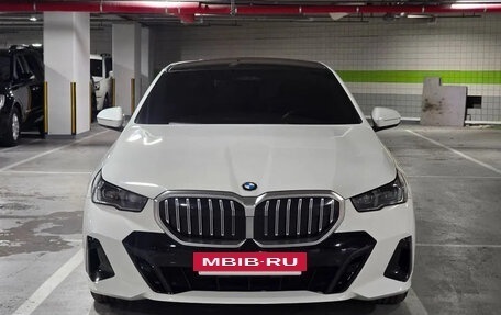 BMW 5 серия, 2024 год, 6 050 001 рублей, 2 фотография