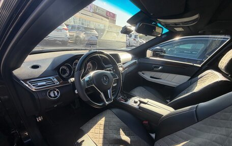 Mercedes-Benz E-Класс, 2015 год, 2 500 000 рублей, 2 фотография