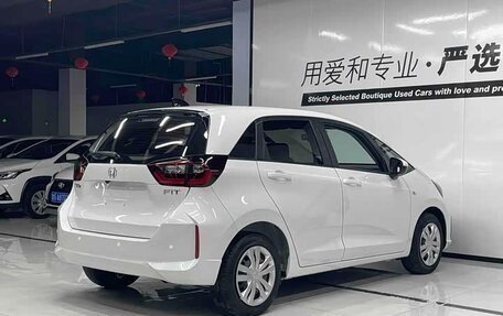 Honda Fit, 2023 год, 980 000 рублей, 6 фотография